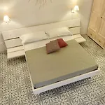 D.home Bed and Breakfast