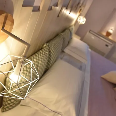 D.home Bed and breakfast
